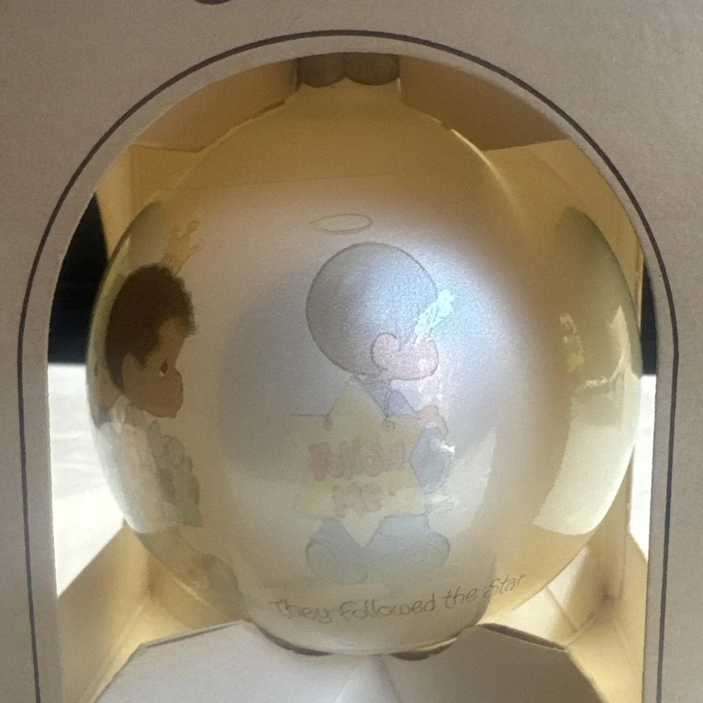 Vintage Precious Moments Christmas Glass Ball‎ Ornament. They Followed The Star